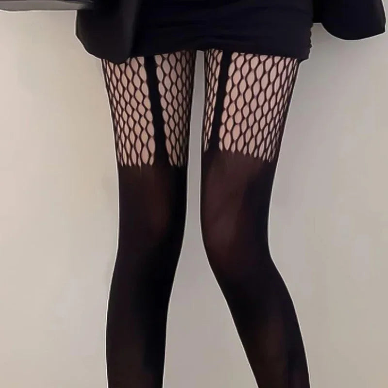 Women's Suspender-Accented Fishnet Pantyhose - SU