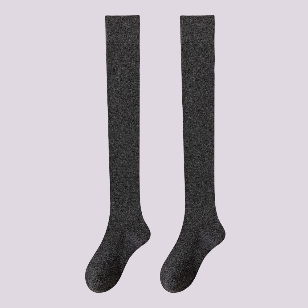 Over-the-Knee Socks – Effortless Warmth & Sleek Silhouette
